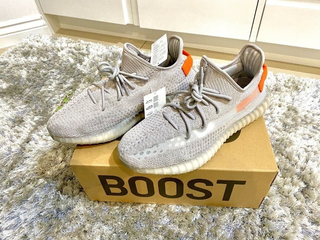 yeezys boost 350 v2 blue tinted